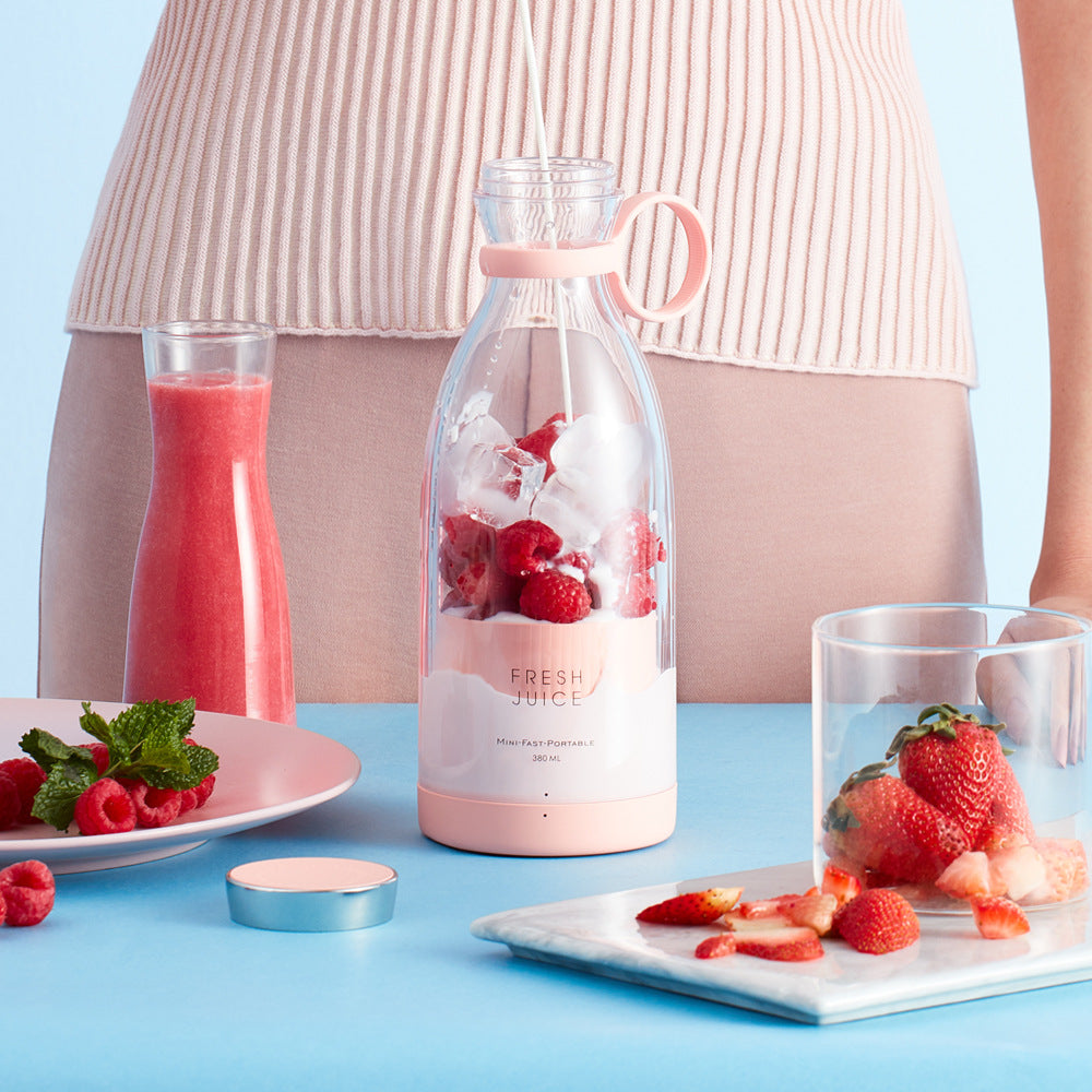 Portable USB-C Rechargeable Blender – Mini Juicer & Shake Mixer